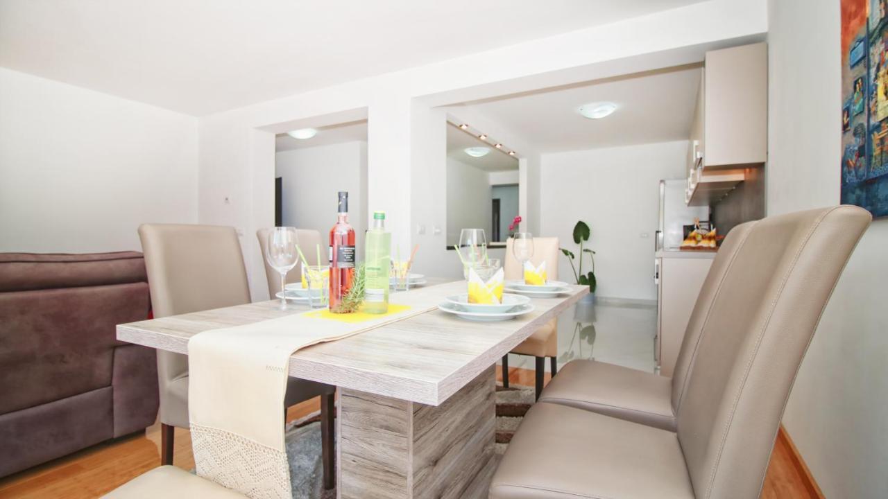 Guesthouse Esma Ровинь Экстерьер фото