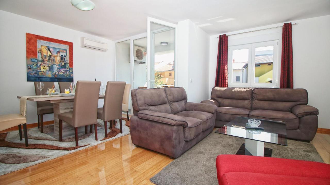 Guesthouse Esma Ровинь Экстерьер фото