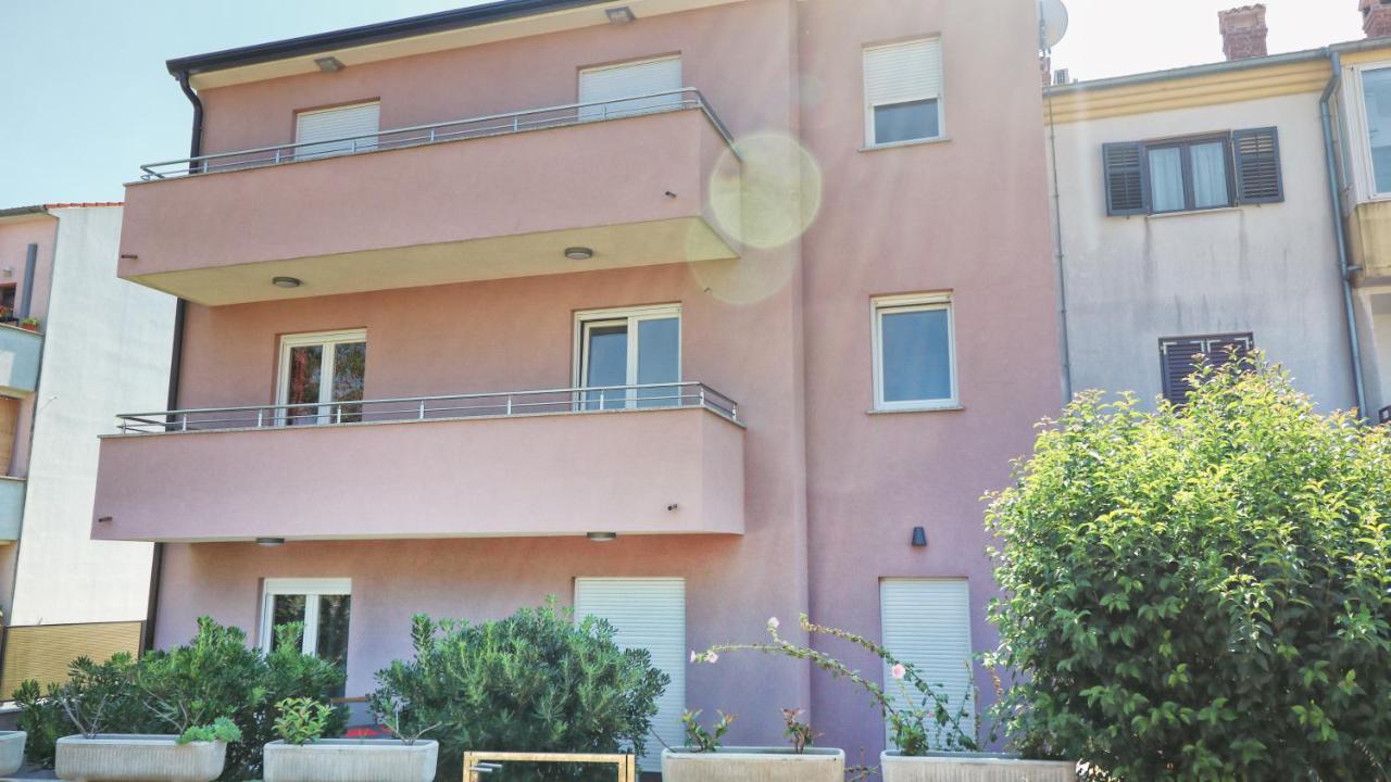 Guesthouse Esma Ровинь Экстерьер фото